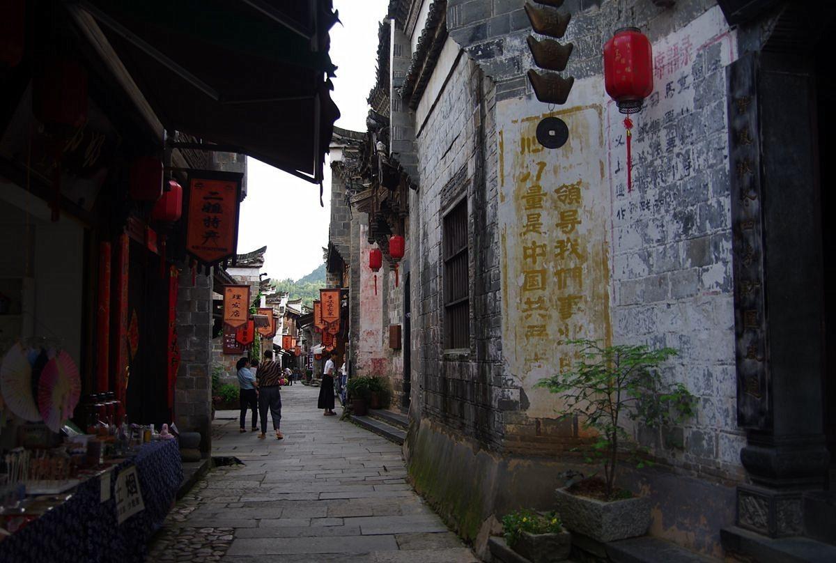 逃离地下古寺庙