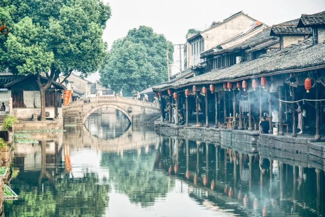 《红毯先生》预售刘德华不同身份难逃“沟通困境”